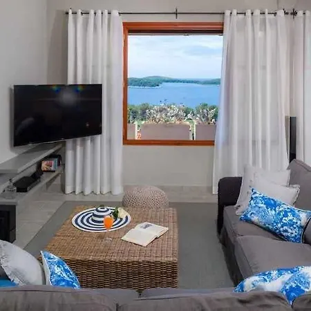 Majestic Tranquil With Stunning Panoramic View חוואר